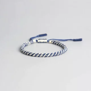 Bracelet tresse macrame bleu