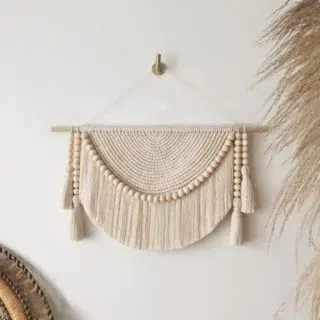 Macrame mural avec perles